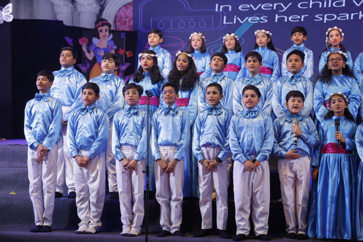 TSUS students performing a choir recital on stage